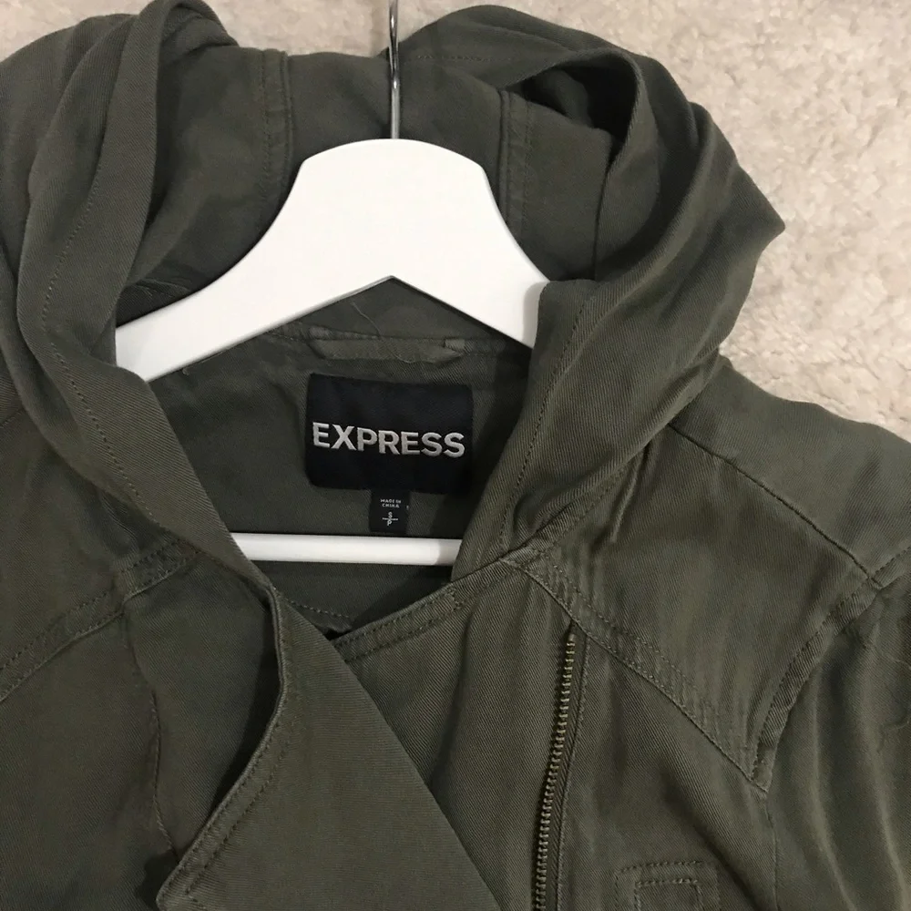 EXPRESS Women’s Spring/Fall Jacket - Picture 6 of 6